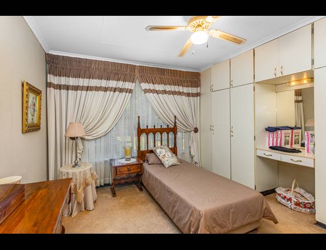 6 BEDROOM FREEHOLD FOR SALE IN SUNWARD PARK